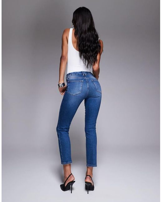 GOOD AMERICAN Blue Good Straight Light Cropped Compression Jeans