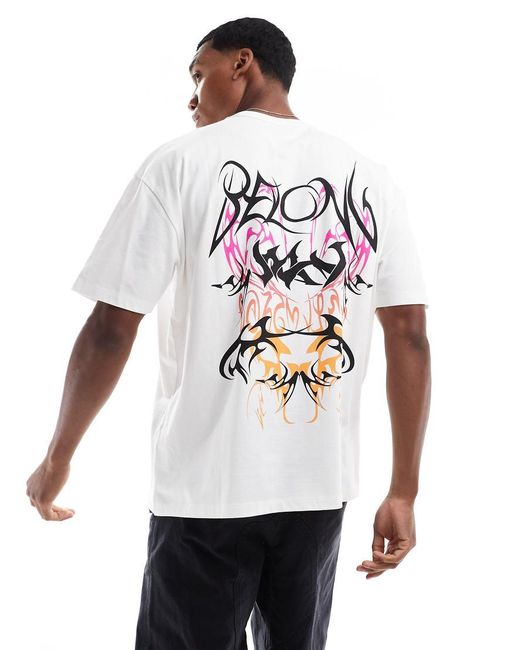 Camiseta Extragrande Con Estampado De Estilo Años 2000 En El Pecho Y La Espalda De ASOS de hombre de color White