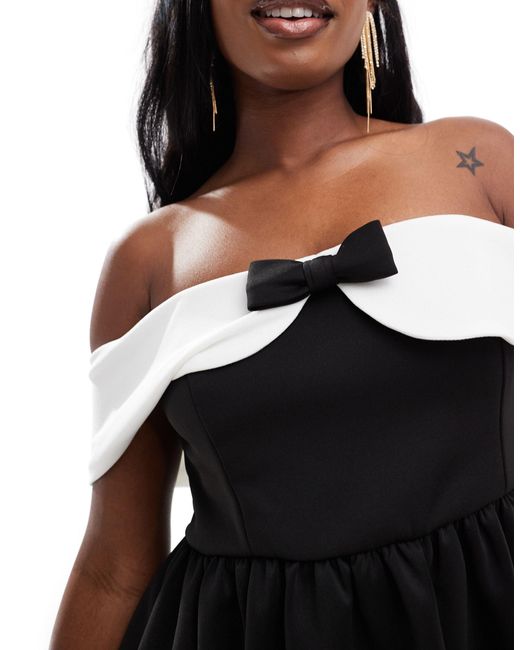 In The Style Black Exklusiv – -weißes minikleid mit bardot-ausschnitt, schleifendesign vorne