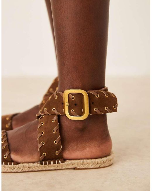 Sandalias Marrón Estilo Alpargatas Con Pespuntes Jazzy De Wide Fit ASOS de color Brown