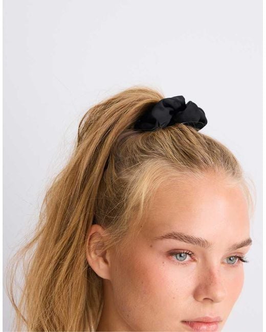 Stradivarius White Set Of 3 Satin Scrunchies