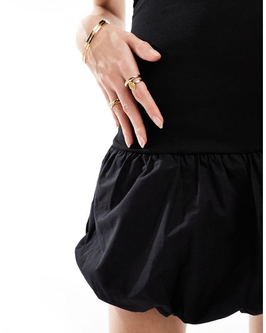 Bershka Black – trägerloses minikleid mit ballonsaum