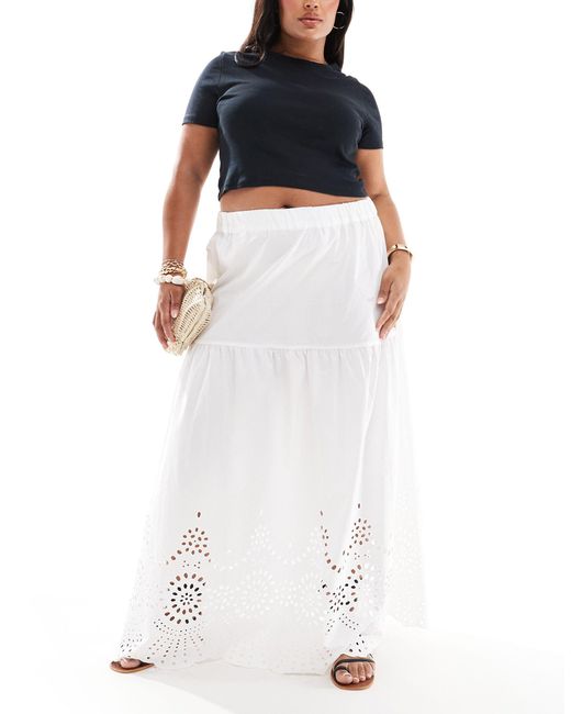 Falda larga blanca escalonada con diseño ONLY de color White
