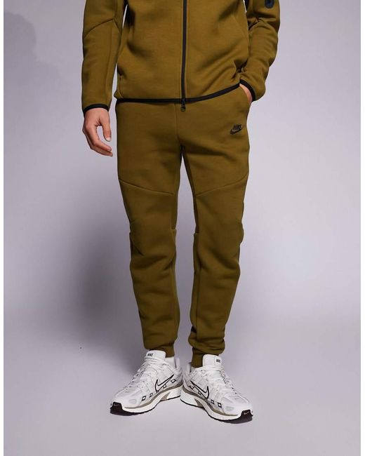 Nike Green Tech Fleece Joggers for men