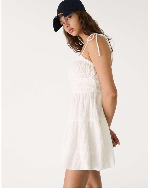 Stradivarius Korte Ballonjurk Met Elastisch Lijfje in het White