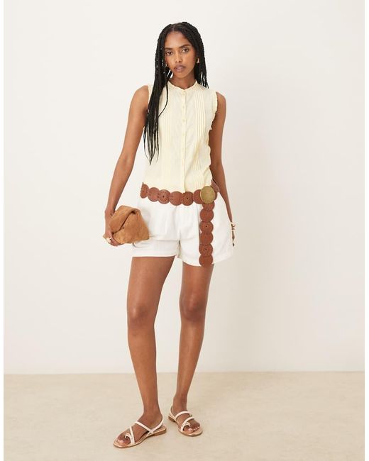 Motel Natural Yara Pintuck Sleeveless Blouse