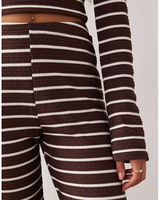 ASOS Gestreepte Geribbelde Broek Met Wijde Pijpen in het Brown