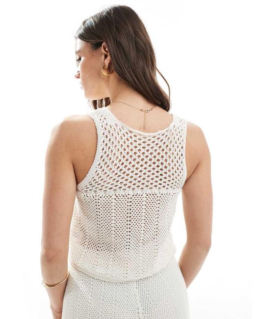 Top All'Uncinetto Allacciato Davanti di Pull&Bear in White