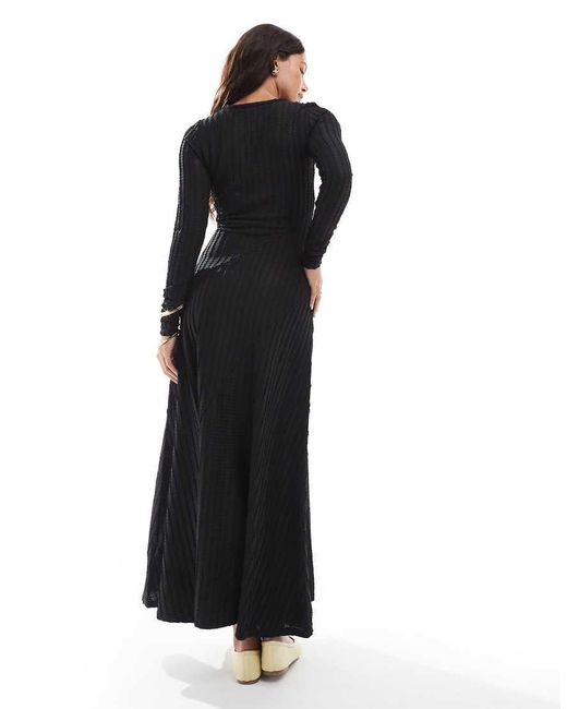 Vestito Lungo A Maniche Lunghe Testurizzato A Coste di Threadbare in Black