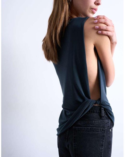 TOPSHOP Mouwloze Top Van Cupro Met Geknoopte Zijkant in het White