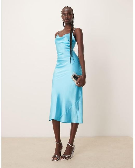 blue silk lace dress FITTED LIGHT – SHOP DDMINE Turn heads in the Vestido Honorable Mention Satin Waist:58 Scode:SP2024