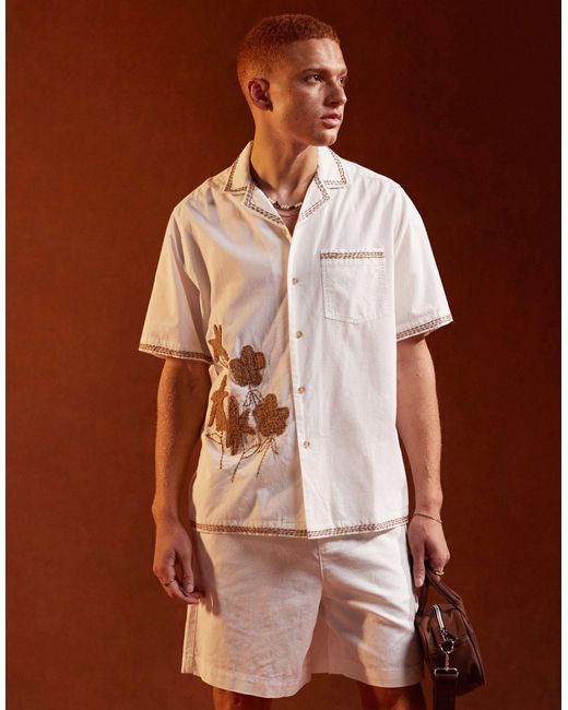 ASOS – relaxed-fit-hemd mit bestickter borte, reverskragen und blumenapplikation in Brown für Herren