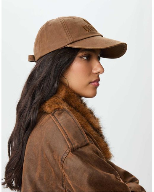 Manteau court à détail contrastant en fausse fourrure - marron Stradivarius en coloris Brown