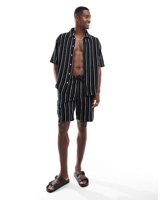 Bershka – strukturierte shorts in Black für Herren
