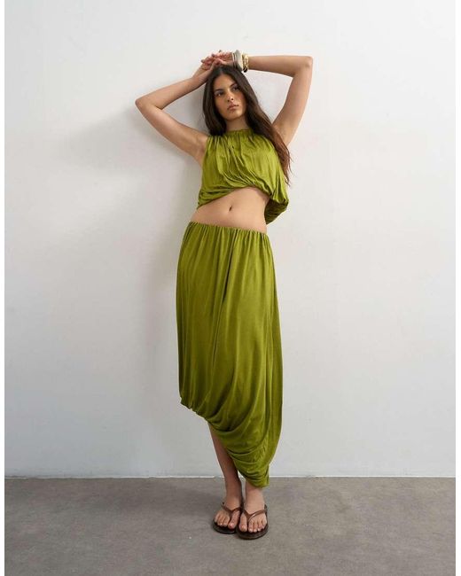 TOPSHOP Gedrapeerde Pofrok in het Green