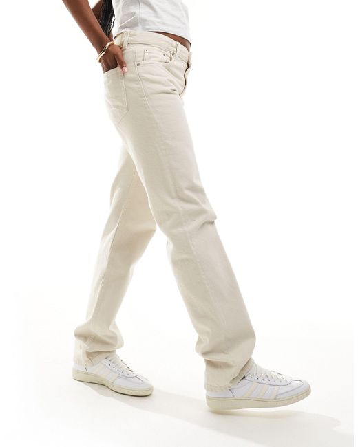 Jeans dritti a vita medio alta écru di Pull&Bear in White