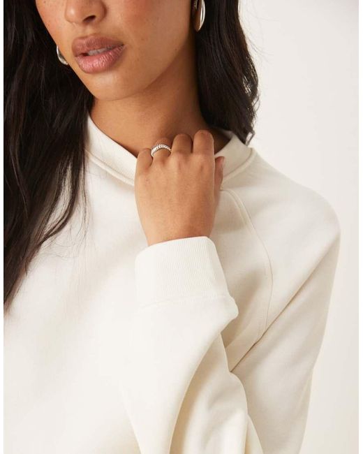 Sudadera Extragrande Con Mangas Raglán E Interior Afelpado De -Blanco ASOS de color Natural