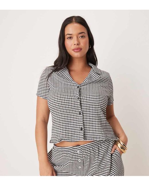 Camisa A Cuadros Monocromáticos Con Cuello De Solapas Y Diseño Encogido De Asos Design Curve (Parte De Un Conjunto) ASOS de color Gray