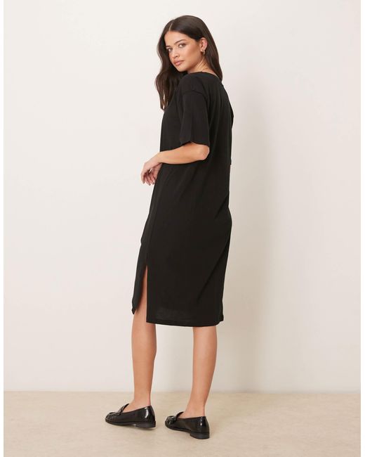 Robe t-shirt mi-longue Jdy en coloris Black
