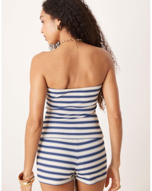 ASOS Blue – gestreiftes, trägerloses oberteil