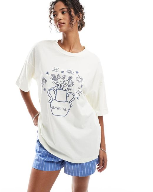 Camiseta Color Crema Extragrande Con Bordado Artístico De Jarrón De -Blanco ASOS de color White