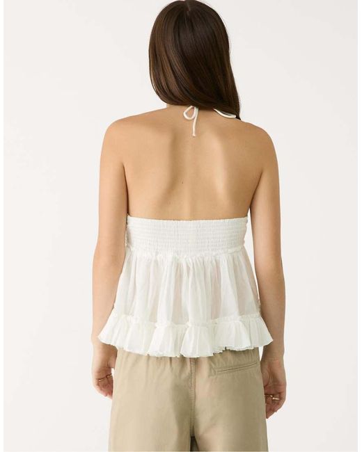 Top Allacciato Al Collo Ampio Con Ricami di Stradivarius in White