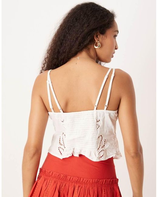 Top Blanco Estilo Camisola Con Detalles Calados De Free People de color White