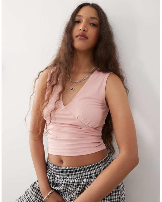 Top De Tirantes Con Pecho Fruncido Y Cuello De Pico De Reclaimed (vintage) de color Pink