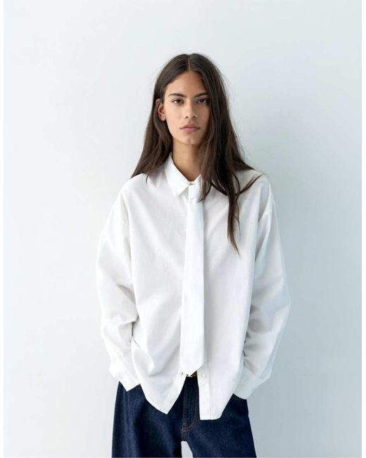 Pull&Bear White Poplin Shirt With Tie