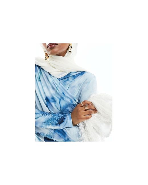Robe longue croisée sur le devant à imprimé nuage DASKA en coloris Blue