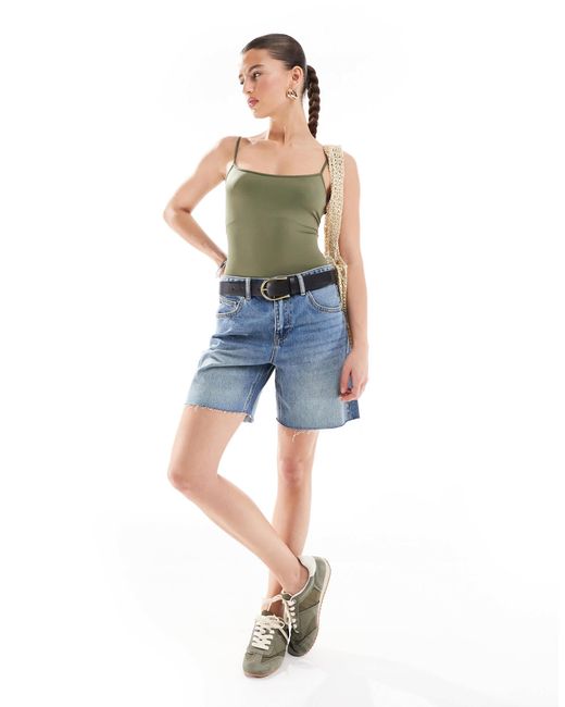 Stradivarius Blue – str – mittellange jeans-shorts