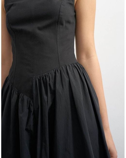 TOPSHOP White High Neck Asymmetric Waist Bubble Hem Maxi Dress