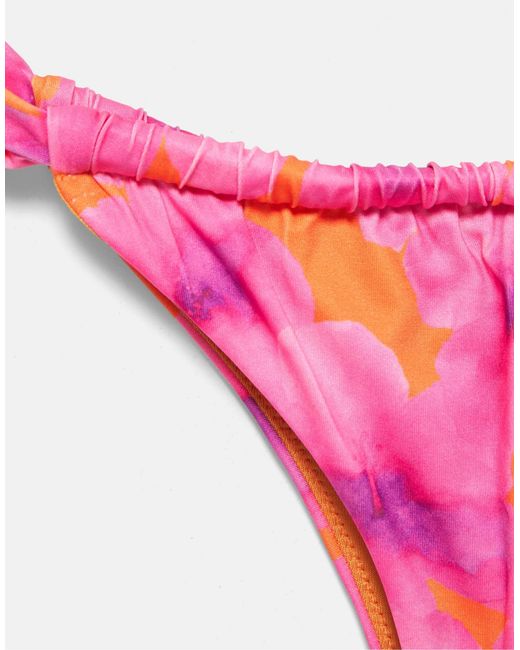 Bas Pull&Bear en coloris Red