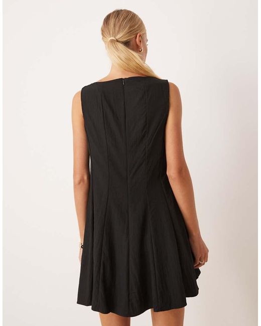 Vestido Corto Estructurado De Corte Evasé De Mango de color Black