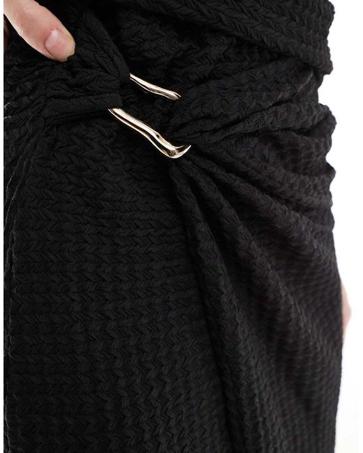 Falda Larga Negra Texturizada Con Detalle De Herraje Dorado De (Parte De Un Conjunto) Threadbare de color Black