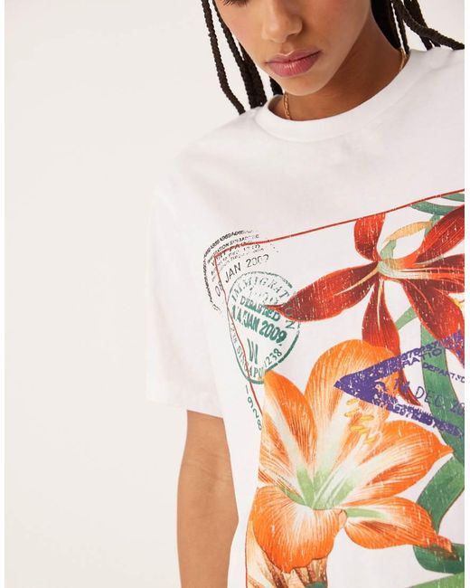 ASOS Regular-Fit T-Shirt Met Grafische Bloemenprint in het White