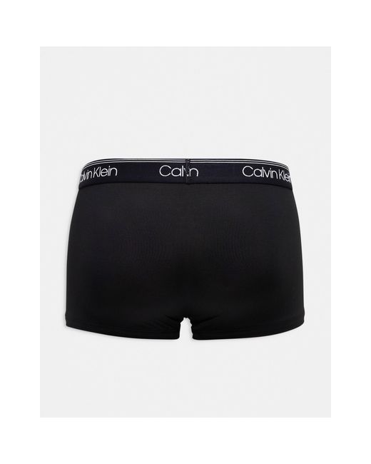 Confezione da 3 paia di boxer aderenti elasticizzati a vita bassa neri con elastico a contrasto di Calvin Klein in Black da Uomo
