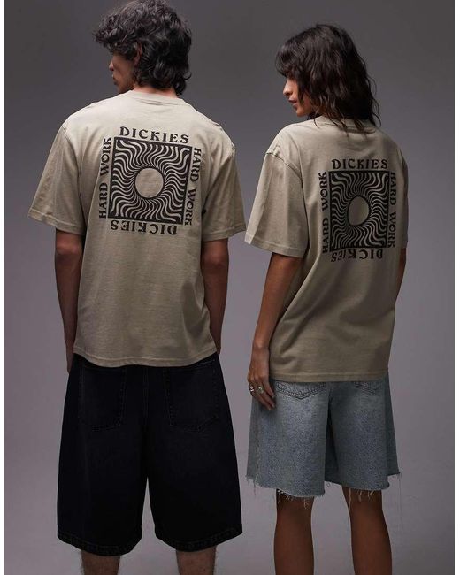 T-Shirt Color Cuoio Chiaro Con Grafica "Oatfield" Sul Retro di Dickies in Black