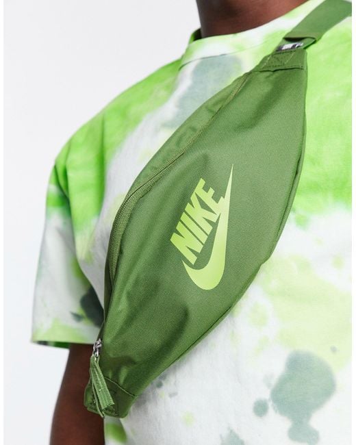 Heritage - sac banane Nike pour homme en coloris Vert | Lyst