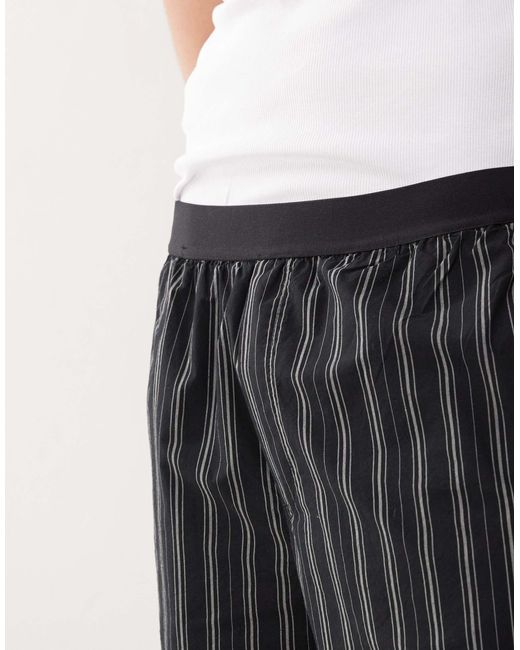 Weekday – loose fit shorts in Natural für Herren