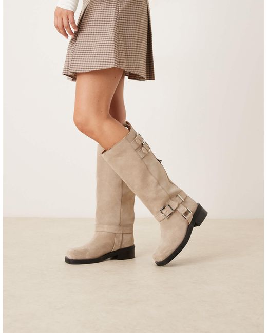 Crest - bottes hauteur genou style motard en daim avec détail harnais - taupe ASOS en coloris Natural
