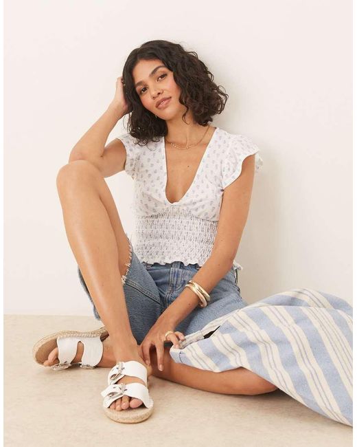 Gina Tricot White Short Sleeve Frill V Neck Top
