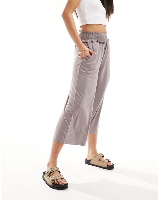 Pantalones culotte cortos color pizarra con cinturilla fruncida ASOS de color Gray