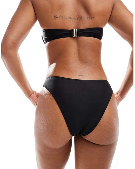 New Look Bikinibroekje Met Zoom Met Bloemetjes in het Black