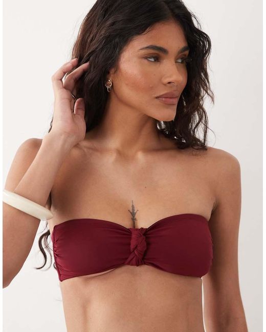ASOS Martina in het Red