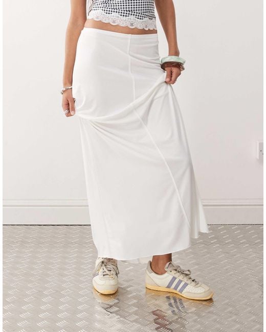 Jupe longue fluide Monki en coloris Natural