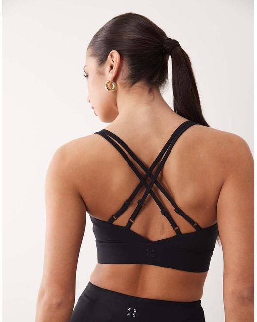 4505 Black Strappy Medium Support Sports Bra With Removable Padding