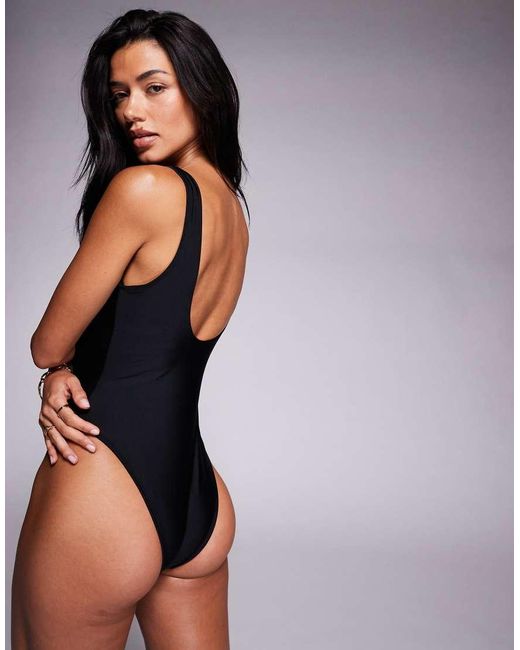 ASOS Vollere Buste in het Black
