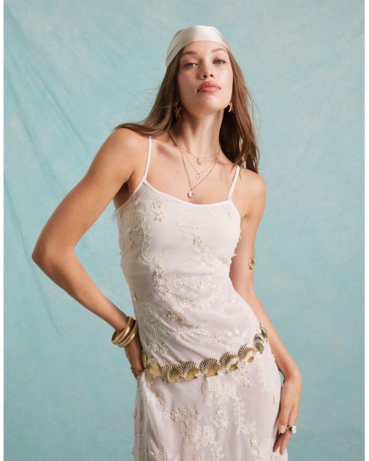 Miss Selfridge Festival Embroidered 3D Floral Sheer Maxi Dress in White | Lyst Miss Selfridge Festival Embroidered 3D Floral Sheer Maxi Dress in White | Lyst