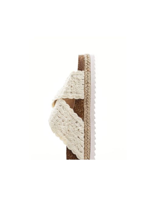 Sandalias blanco hueso estilo alpargatas con correas cruzadas y plataforma plana ASOS de color White
